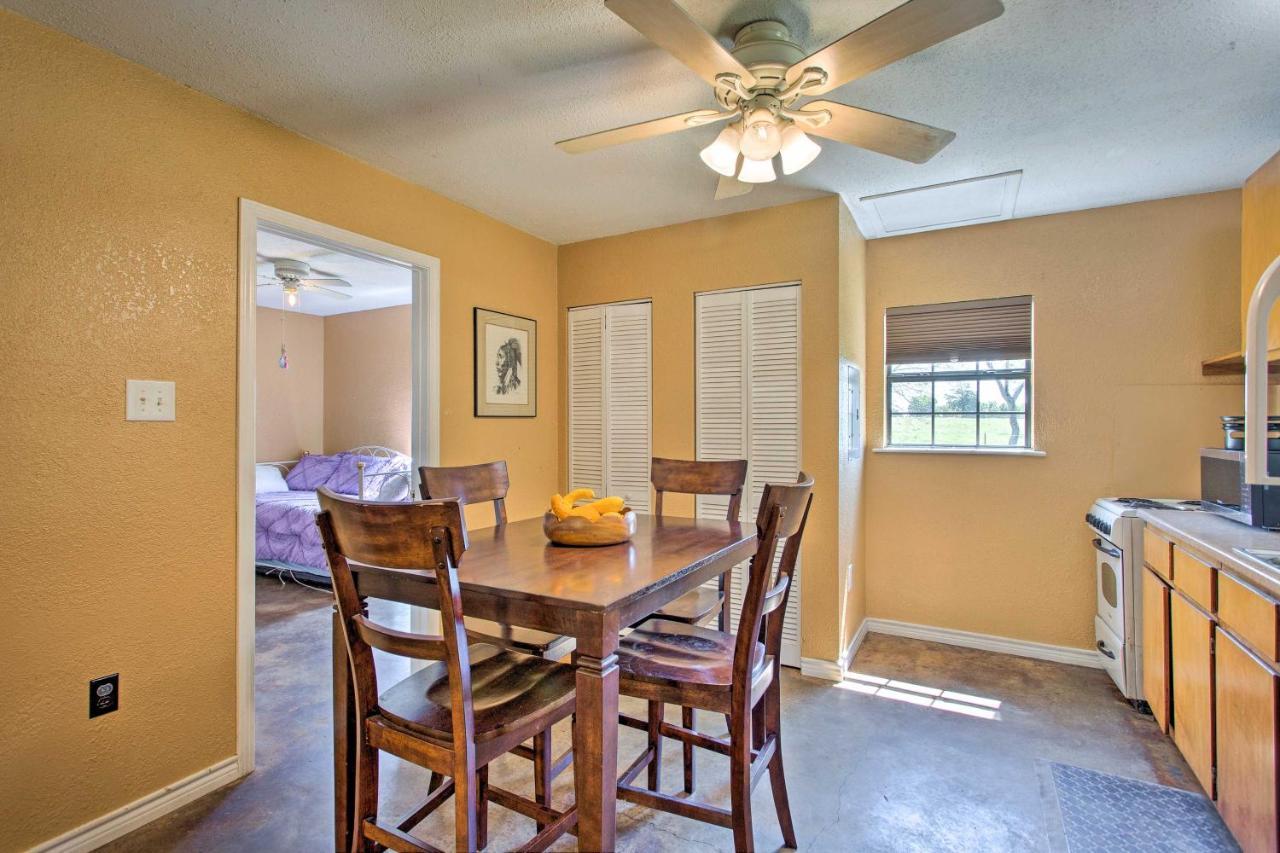 Texas Cabin On 130 Acres Walk To Lake Ray Roberts Collinsville Exterior photo