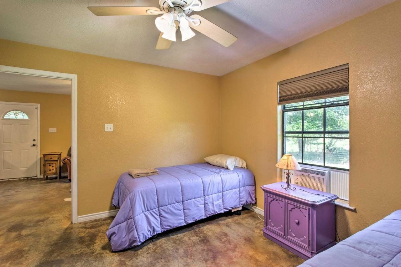 Texas Cabin On 130 Acres Walk To Lake Ray Roberts Collinsville Exterior photo